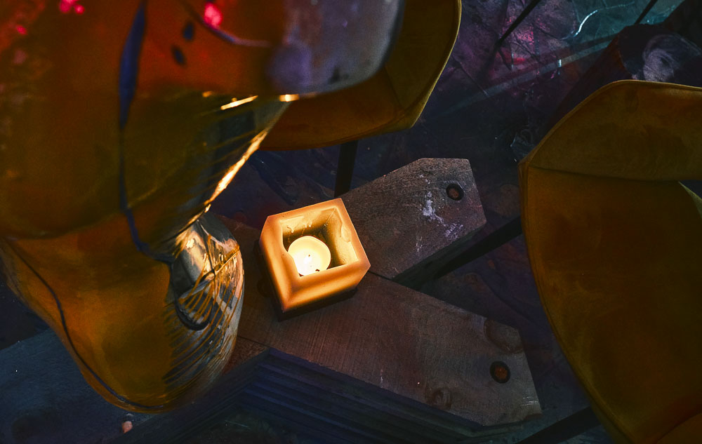 Œuvre commémorative lumineuse créée par LISABEL